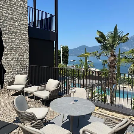 Luxury La Baia - Gartenwohnung * Torri del Benaco